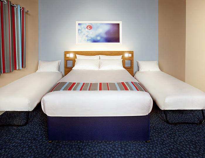 Room with truckles