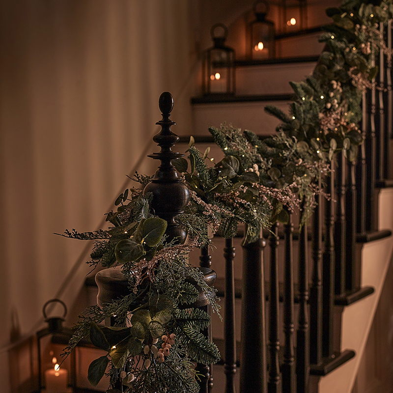 The White Company - Christmas Decorations

