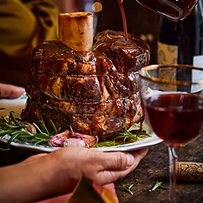 Waitrose Slow Cooked British Beef Shin with Merlot & Shallot Sauce